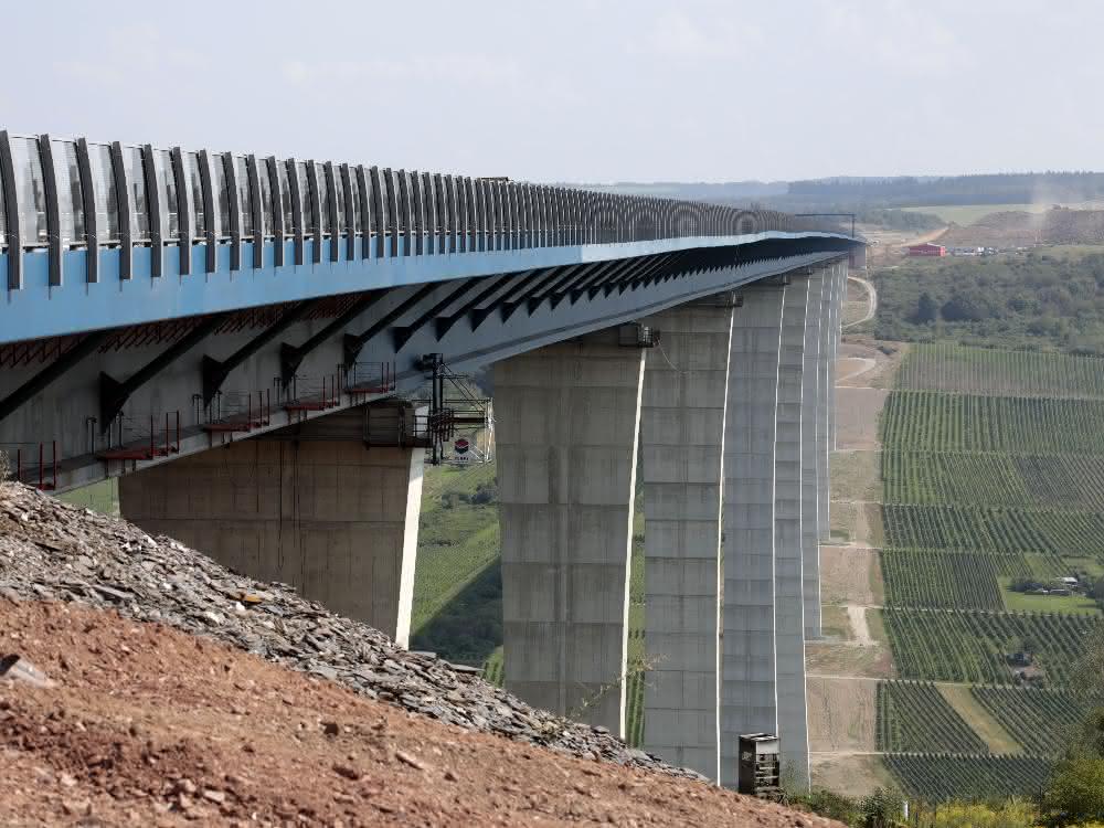 Zweithöchste Brücke Deutschlands freigegeben: Hochmoselbrücke fertiggestellt