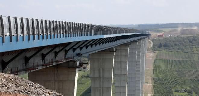 Zweithöchste Brücke Deutschlands freigegeben: Hochmoselbrücke fertiggestellt