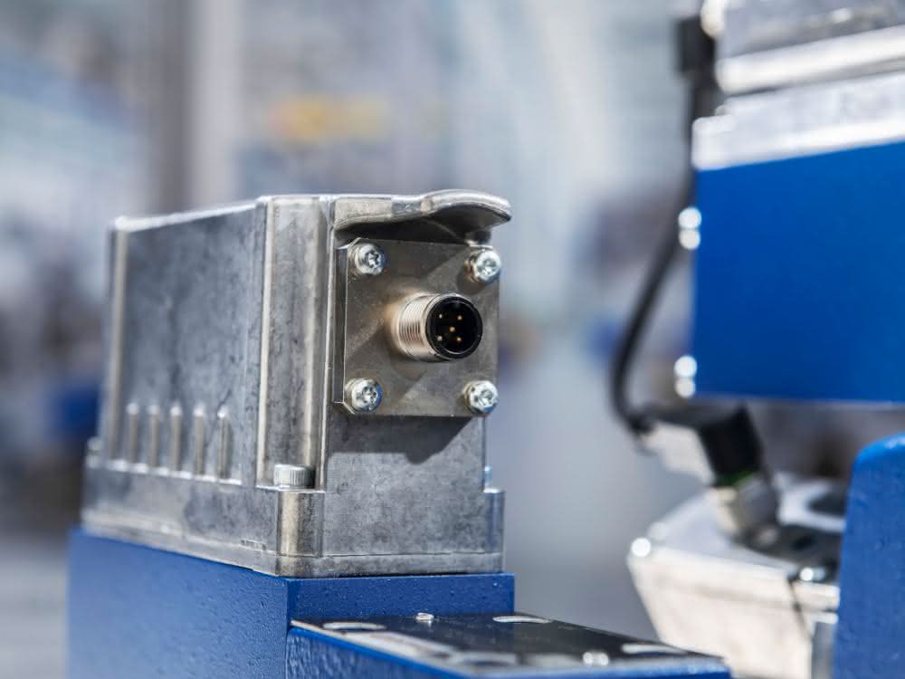 Bosch Rexroth hydraulics commissioning