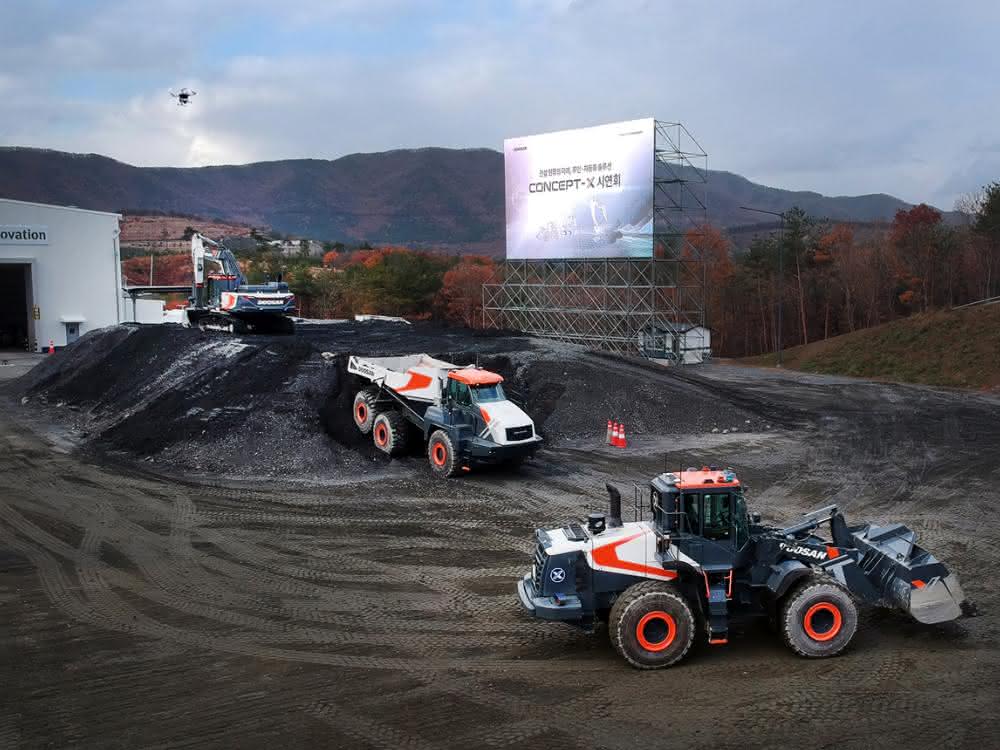 Live-Demonstration: Doosan Infracore demonstriert unbemannte Baustellenlösungen