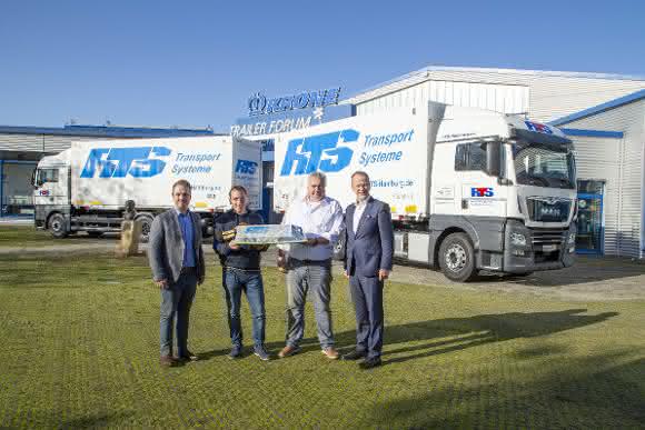 45 Krone Einheiten an RTS Transport Service übergeben