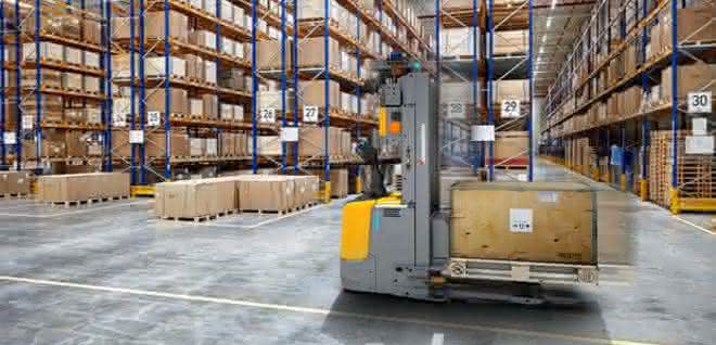 Automated pallet truck