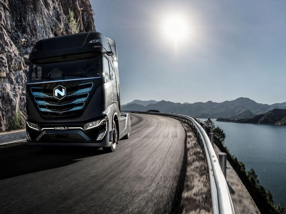 Batterie-Elektrofahrzeug vorgestellt: Iveco und Nikola präsentieren neuen E-Lkw