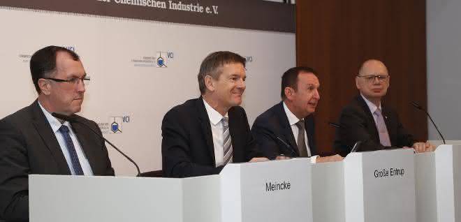 Der VCI stellt die Jahresbilanz 2019 der chemisch-phamazeutischen Industrie vor. Der VCI stellt die Jahresbilanz 2019 der chemisch-phamazeutischen Industrie vor.