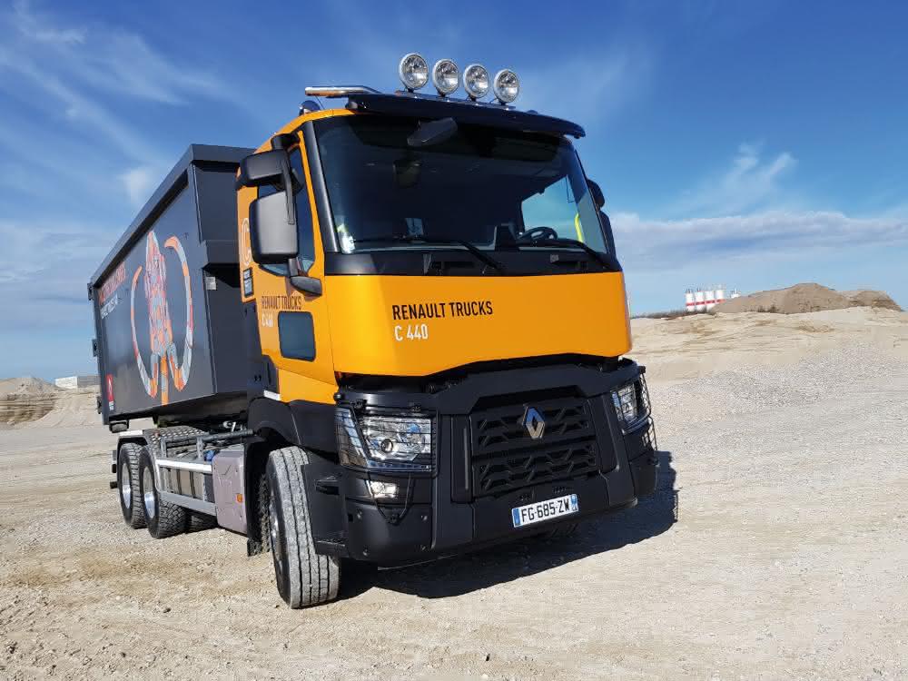Aus Baugewerbe Unternehmermagazin 12\2019: Roll-Kommando