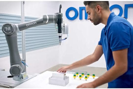 Cobot und Mensch