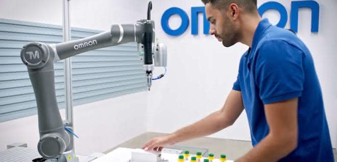 Cobots sollten sicher an der Seite der menschlichen Arbeitskräfte arbeiten Cobot und Mensch