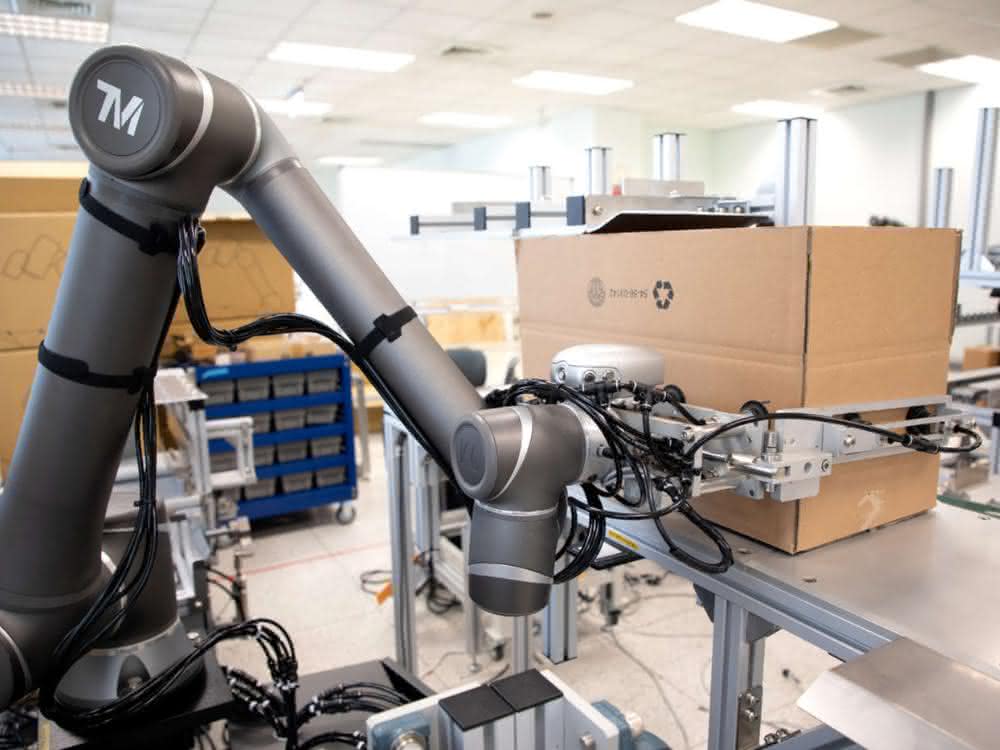 Cobot and packaging