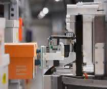 Robotics solution: Lloyd Shoes relies on A.I. and robots