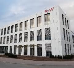 R + W grows