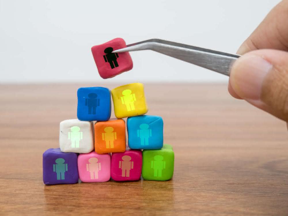 Personnel development: Language patterns as the secret to success in job advertisements