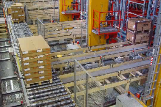 Zentrallager bei der Julius Blum GmbH