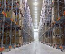 Semi-automated shuttle system: Deep-frozen, compact storage