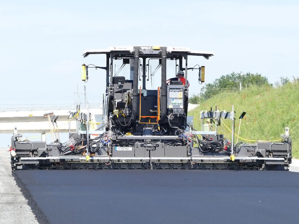 Neues Modell: Asphaltfertiger: Flexibel und Produktiv