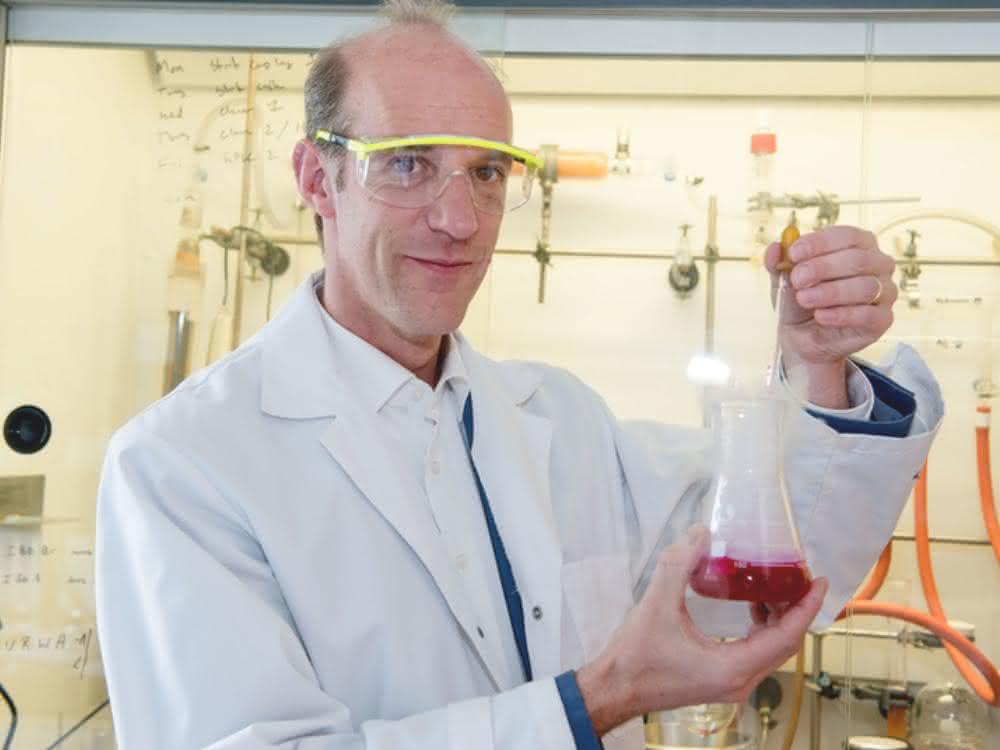 Nils Metzler-Nolte im Labor