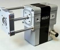 Linear short-stroke drive