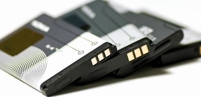 Elektrolytzersetzungsprodukte als Gefahrenquelle: Flüssigchromatographie in der Lithiumionenbatterie-Analytik Batterien