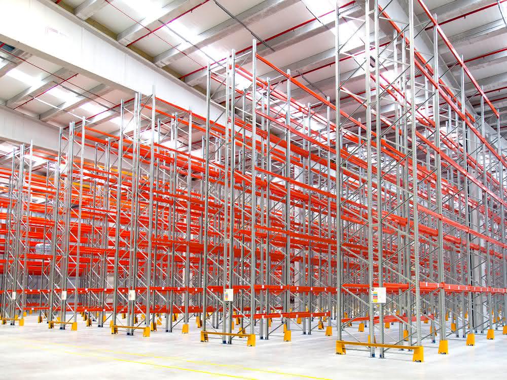 Lebensmittellogistik: AR Racking installiert Regalsystem bei Grupo Cuevas