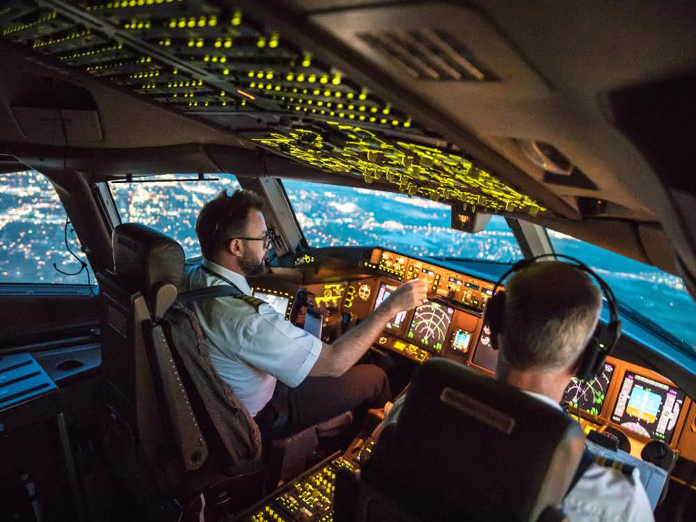 Airplane cockpit
