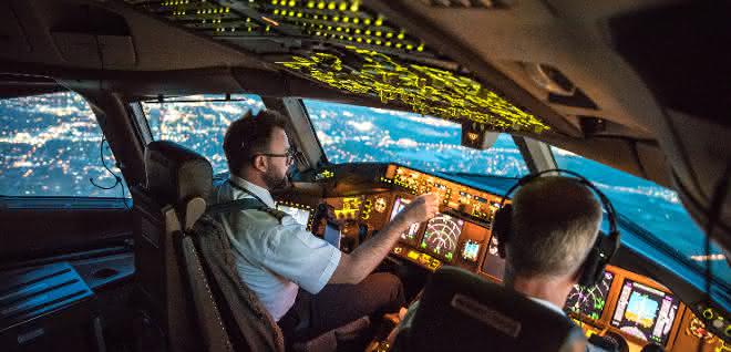 Airplane cockpit