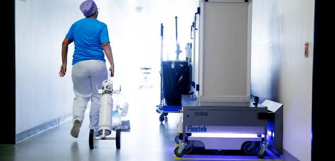Sterile goods transportation: Alone in hospital