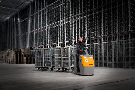 Elektro-Schlepper von Jungheinrich Elektro-Schlepper: Schleppen, wenn es eng wird