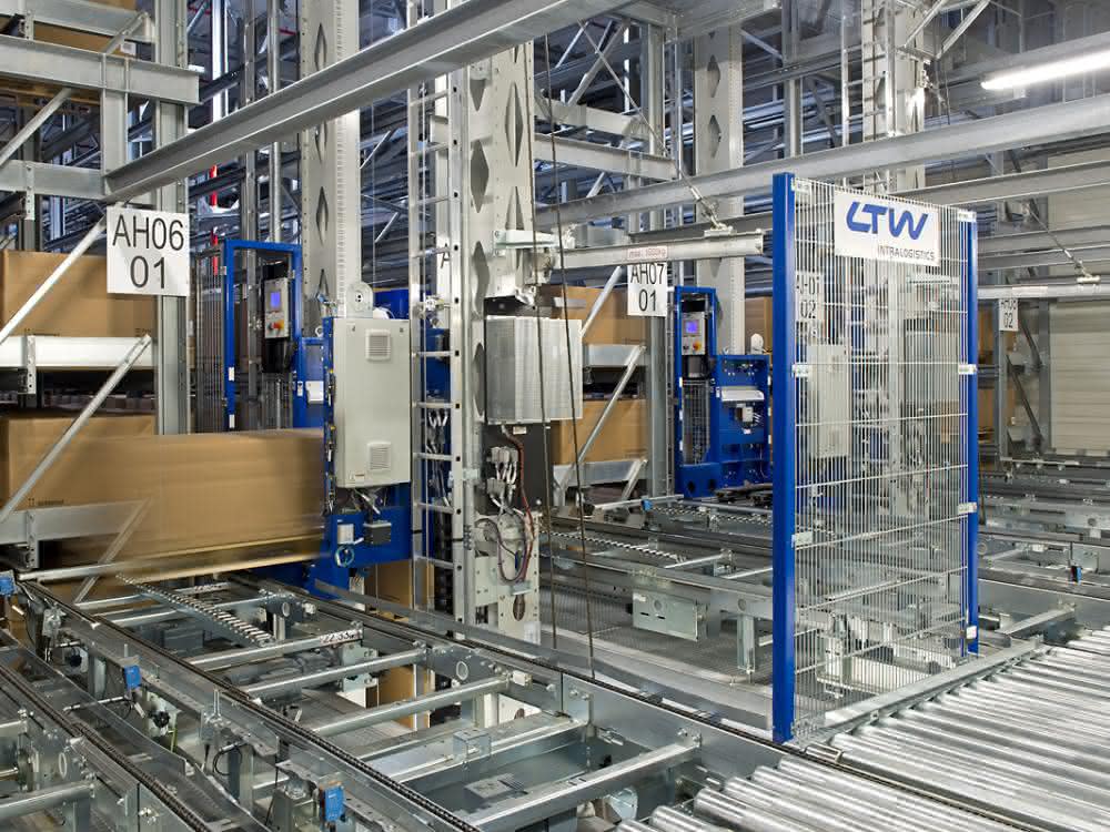 Komplettanbieter Intralogistik in Halle 1