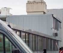Containergebäude: Schlüsselfertiges Bürogebäude aus 93 Systemcontainern Containergebäude: Schlüsselfertiges Bürogebäude aus 93 Systemcontainern