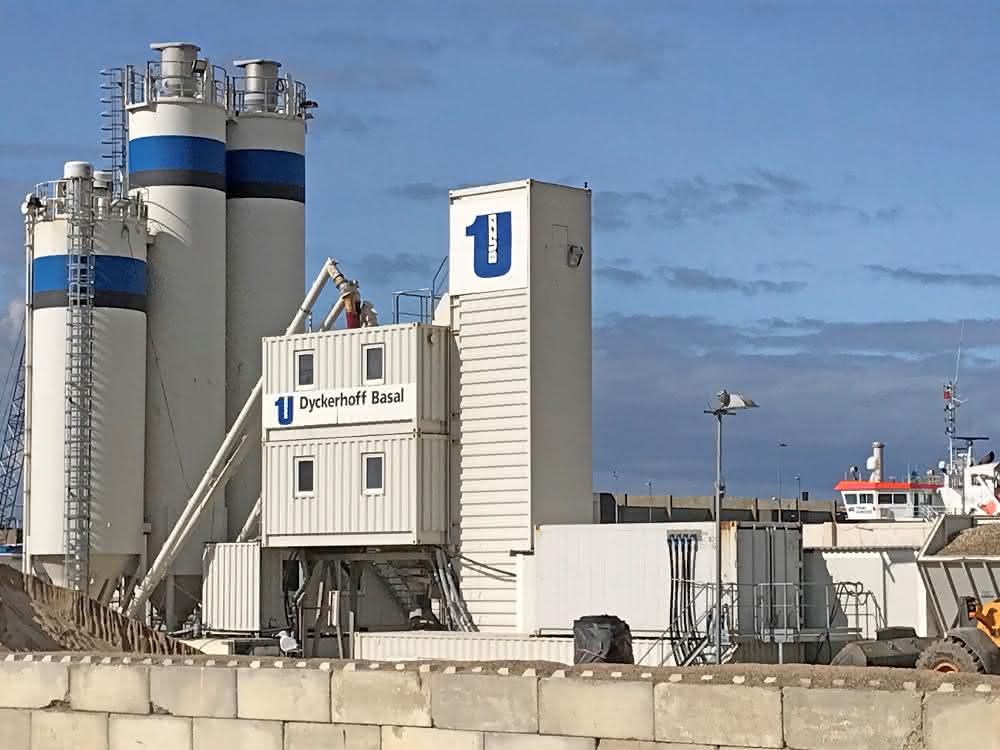 Baustellen-Mischanlage: Beton für die größte Schleuse der Welt