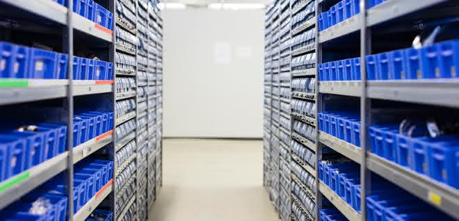 LogiMAT 2020: Otto Roth zeigt die Box, die nachbestellt
