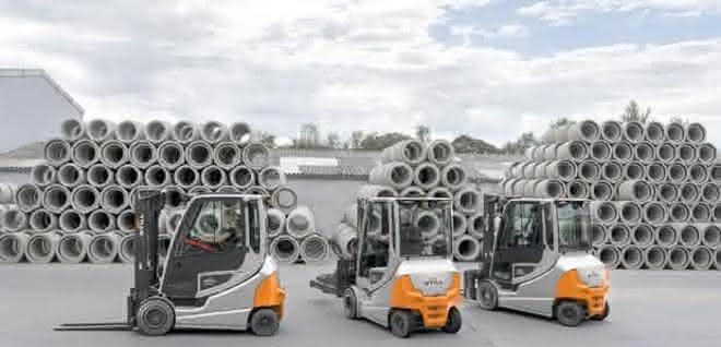 Electric forklift