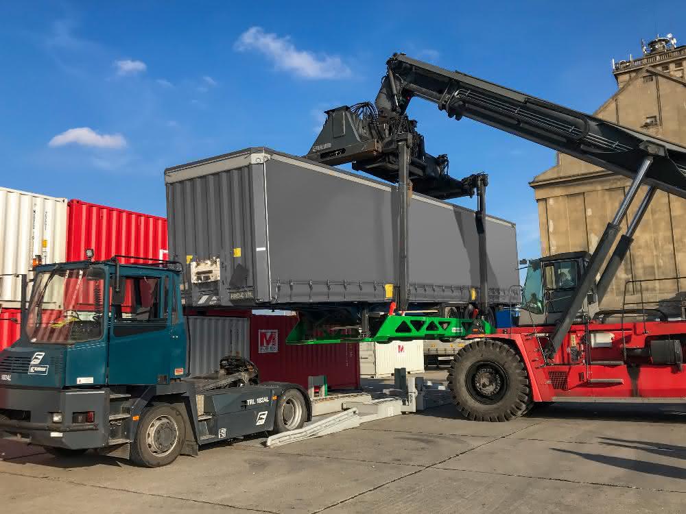 Transhipment solution for rail: TX Logistik: First Nikrasa shipment in Hungary