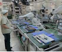 Roboter bei der Montage