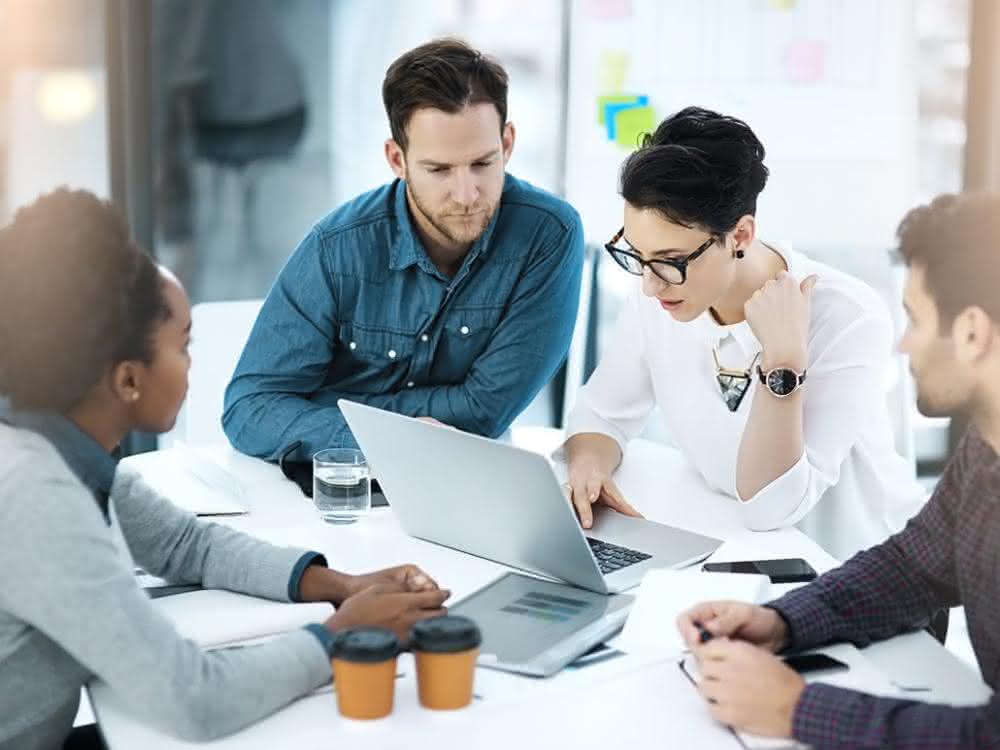 Zusammenarbeit mit Experten