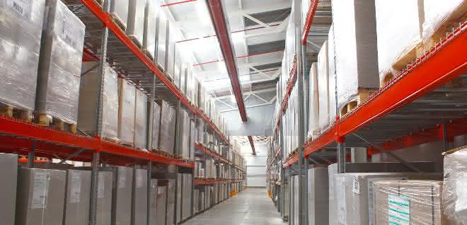 Regaltechnik: AR Racking installiert Regal-Mix bei Verpackungsspezialisten