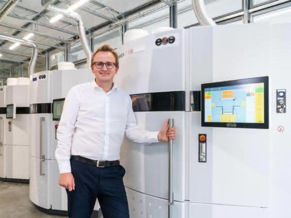 Materials for 3D printing: Material development for additive manufacturing