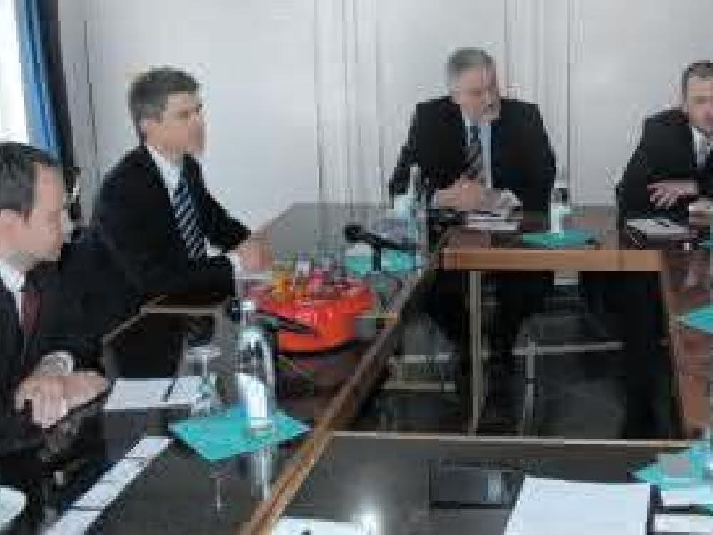materialfluss ROUND TABLE: Entwicklung in der Kommissionierung, Experten diskutieren