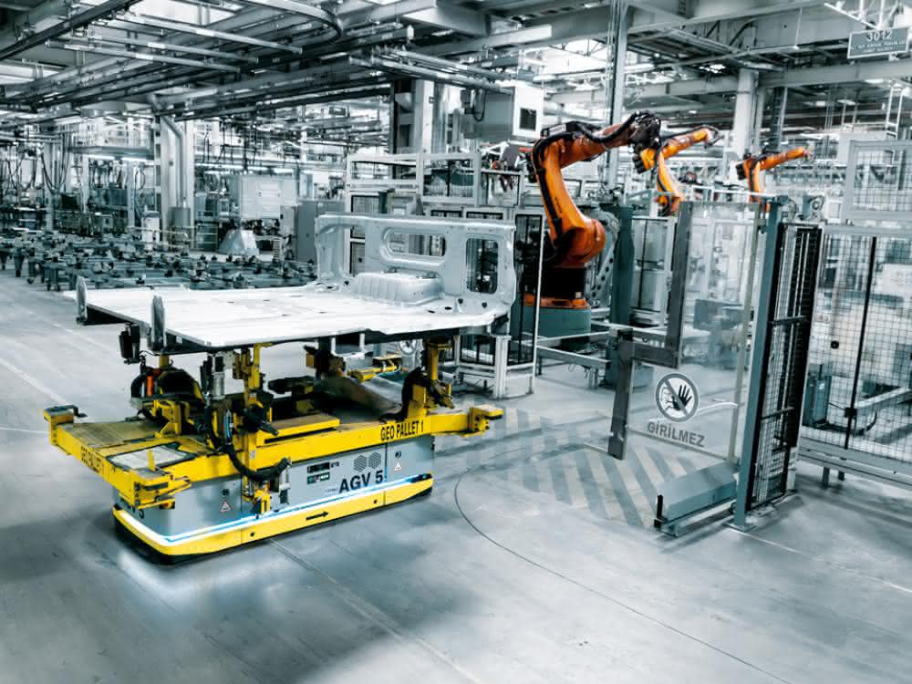 Kuka KMP 1500 at Mercedes-Benz