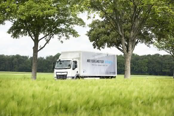 Nachhaltige Transportlösungen: Meyer & Meyer setzt auf Elektromobilität und Lang-Lkw