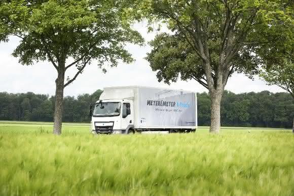 Nachhaltige Transportlösungen: Meyer & Meyer setzt auf Elektromobilität und Lang-Lkw