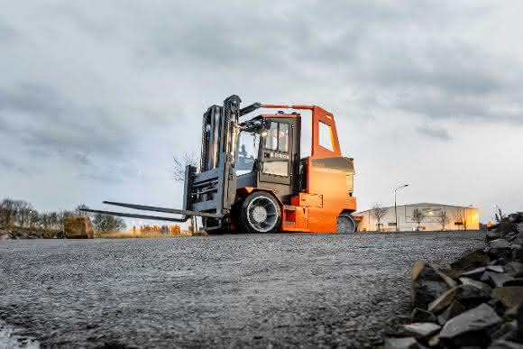 New compact forklift from Dimos