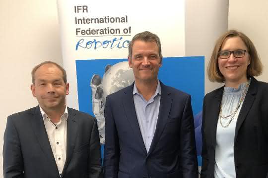 Armin Schlenk, Chairman IFR Marcom Group; Milton Guerry, IFR Präsident; Susanne Bieller, IFR General Secretary