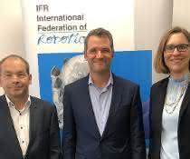 Armin Schlenk, Chairman IFR Marcom Group; Milton Guerry, IFR Präsident; Susanne Bieller, IFR General Secretary Armin Schlenk, Chairman IFR Marcom Group; Milton Guerry, IFR Präsident; Susanne Bieller, IFR General Secretary