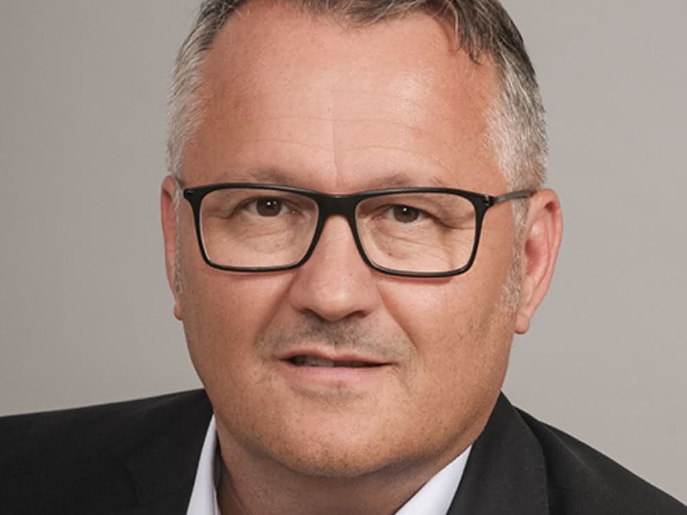 Günter Szerencses, Iscar