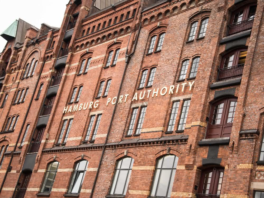 Port of Hamburg defers rents and fees to the port industry