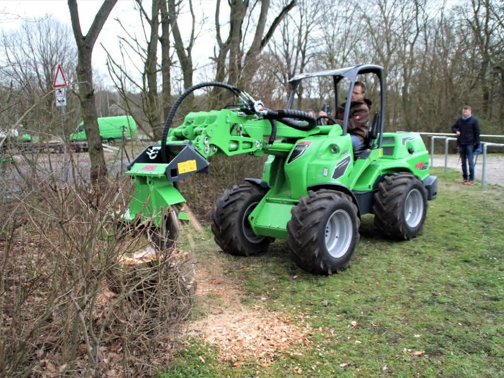 GaLaBau: Avant Tecno erweitert Anbaugeräteprogramm