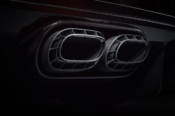 Bugatti exhaust trim
