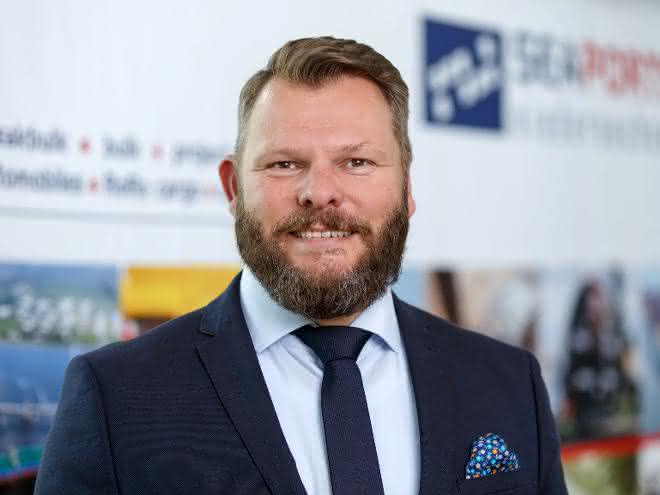Seaports: Seaports of Niedersachsen: Timo Schön leaves