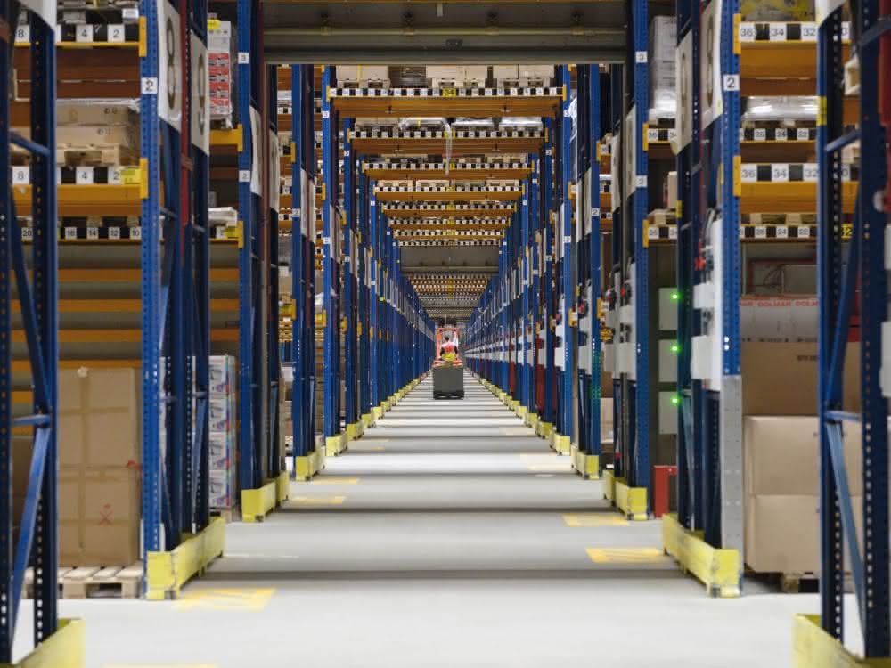 Forklift battery system: refueling during the lunch break