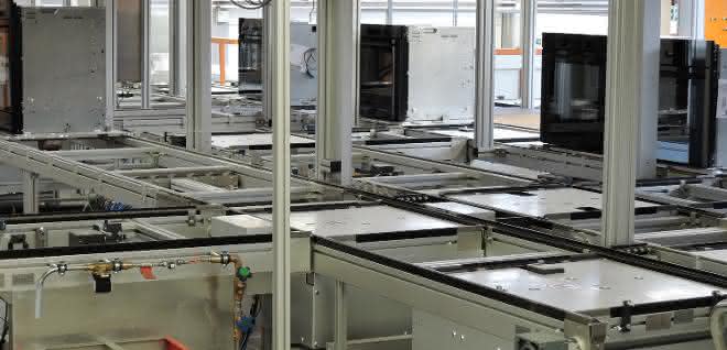 Modular transfer solution: In the flow through the assembly line